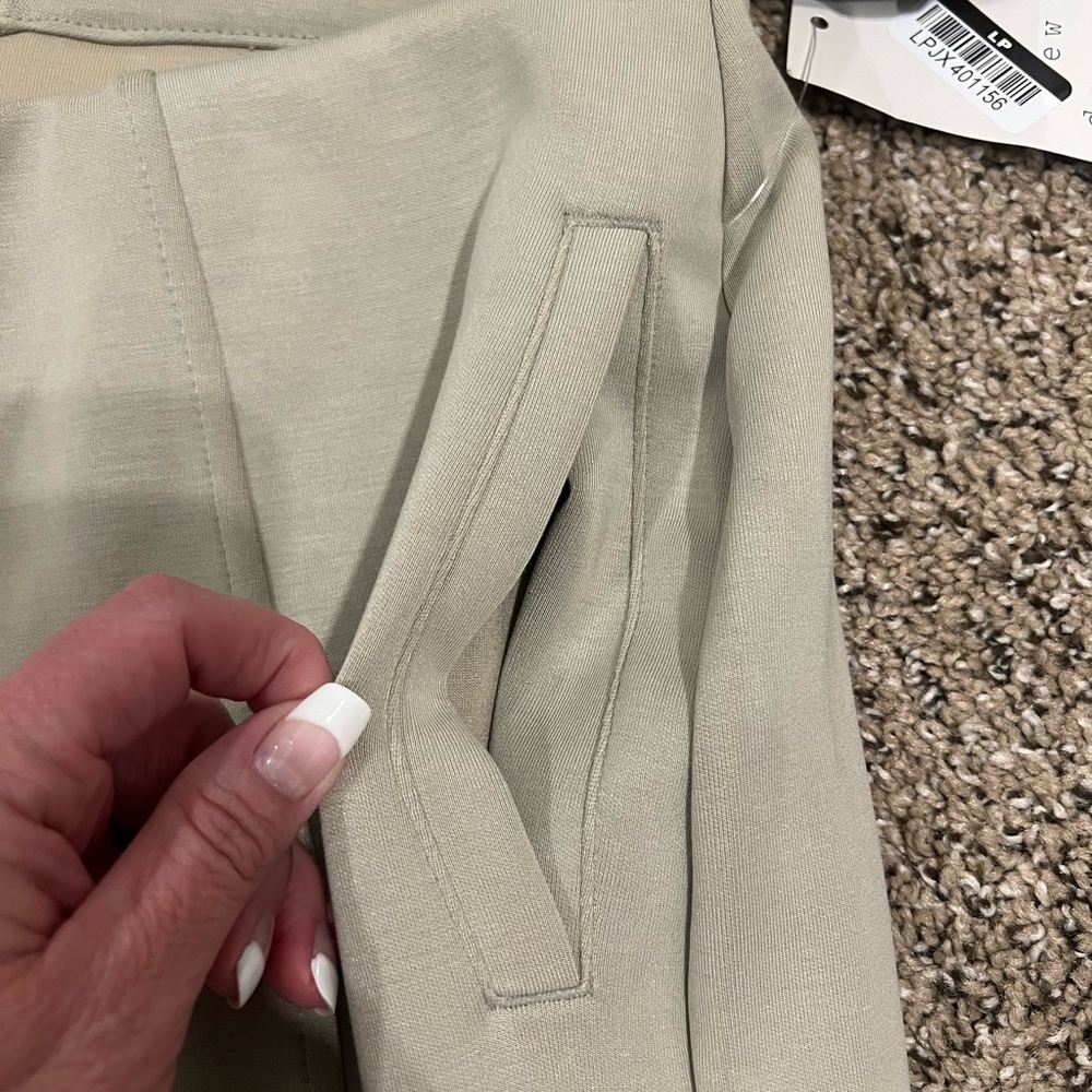 NWT Wide Leg Pleated Light Green Pants - Picture 6 of 10